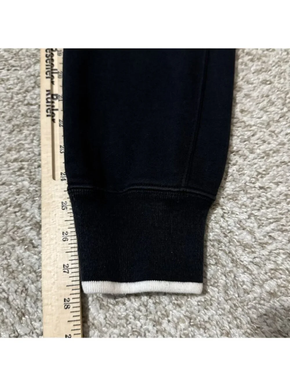 Nike Sportswear Club Fleece Jogger Pants Woman's Size S Black Drawstring Cuffed